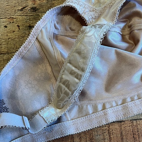 Playtex Bra Wireless Comfort Straps 44DD - Picture 6 of 7